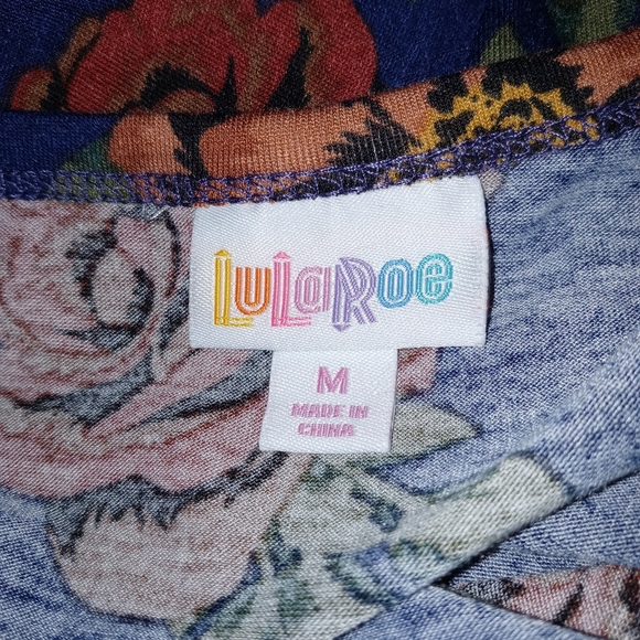 LULAROE T-SHIRT DRESS SHORT SLEEVE NAVY/FLOWERS - Picture 4 of 12